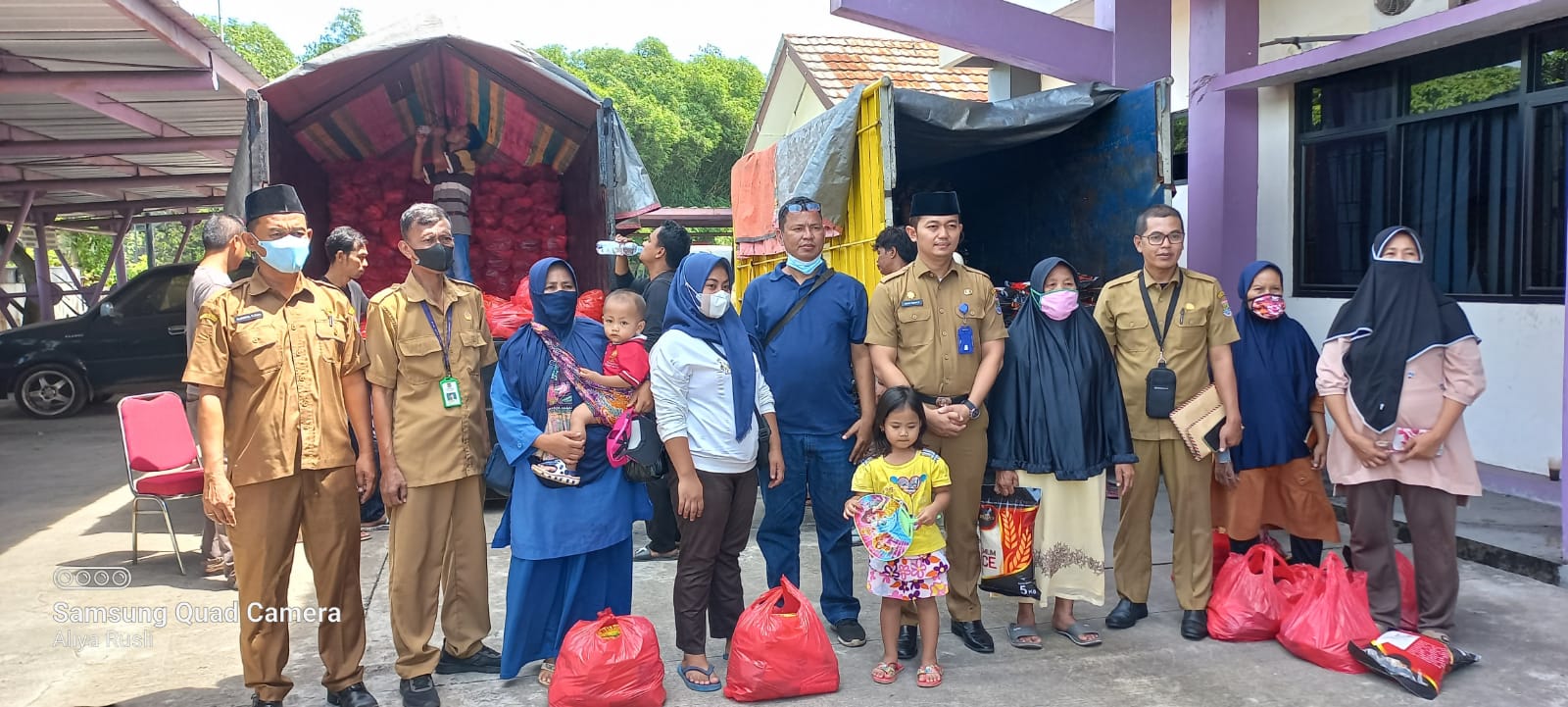 Kecamatan Cikupa Jalankan Program Pemerintah Kabupaten Tangerang Bagikan Sembako Murah