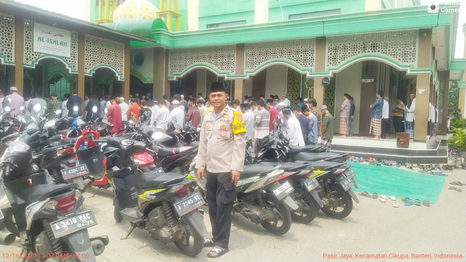 Aiptu Mukhsodin Anggota Sat Binmas Polsek Cikupa, Bantu Warga Saat Berduka Antar Jenazah Ke TPU