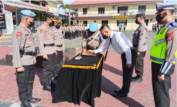 Polrestabes Medan Gelar Apel Pagi Sekaligus Penanda Tanganan Pakta Integritas   