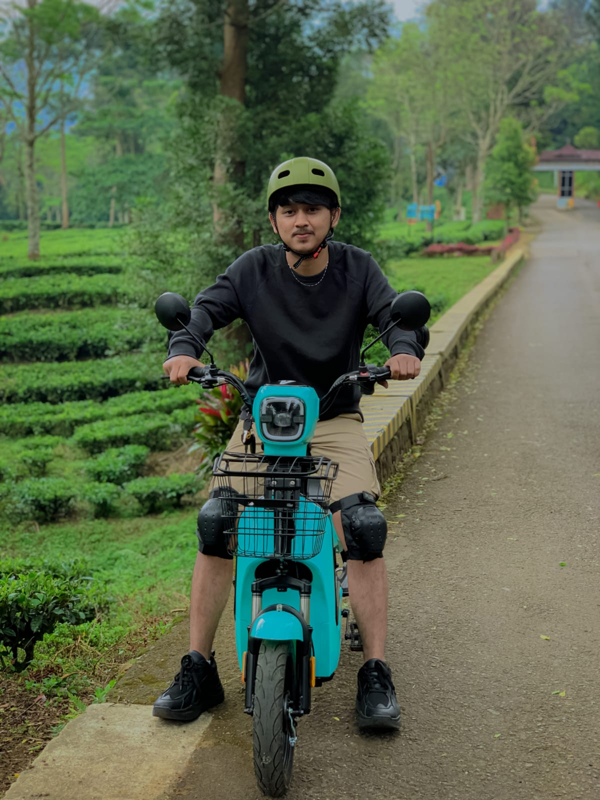 Chito Opians Seorang Selebgram Bogor yang Sedang Hits