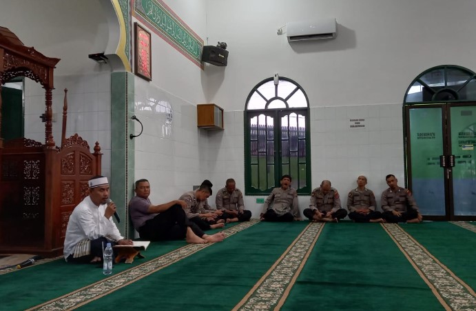 Polrestabes Medan Gelar Kegiatan Binrohtal di Masjid Nurul Alfalah