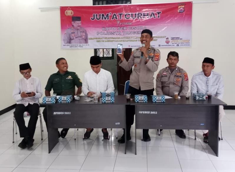 Jum’at Curhat Kapolsek Cisoka Bersama Masyarakat Desa Dangder