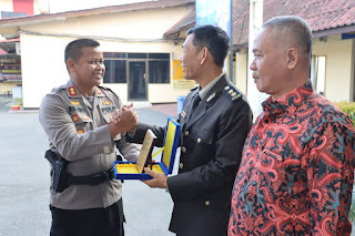 Polres Tebing Tinggi Gelar Upacara Kenaikan Pangkat dan Wisuda Purna Bhakti