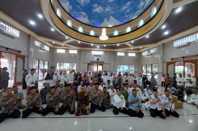 Majelis Subuh Berjemaah Jumat Berkah Ar-Raudhah Poldasu di Masjid Istiqomah