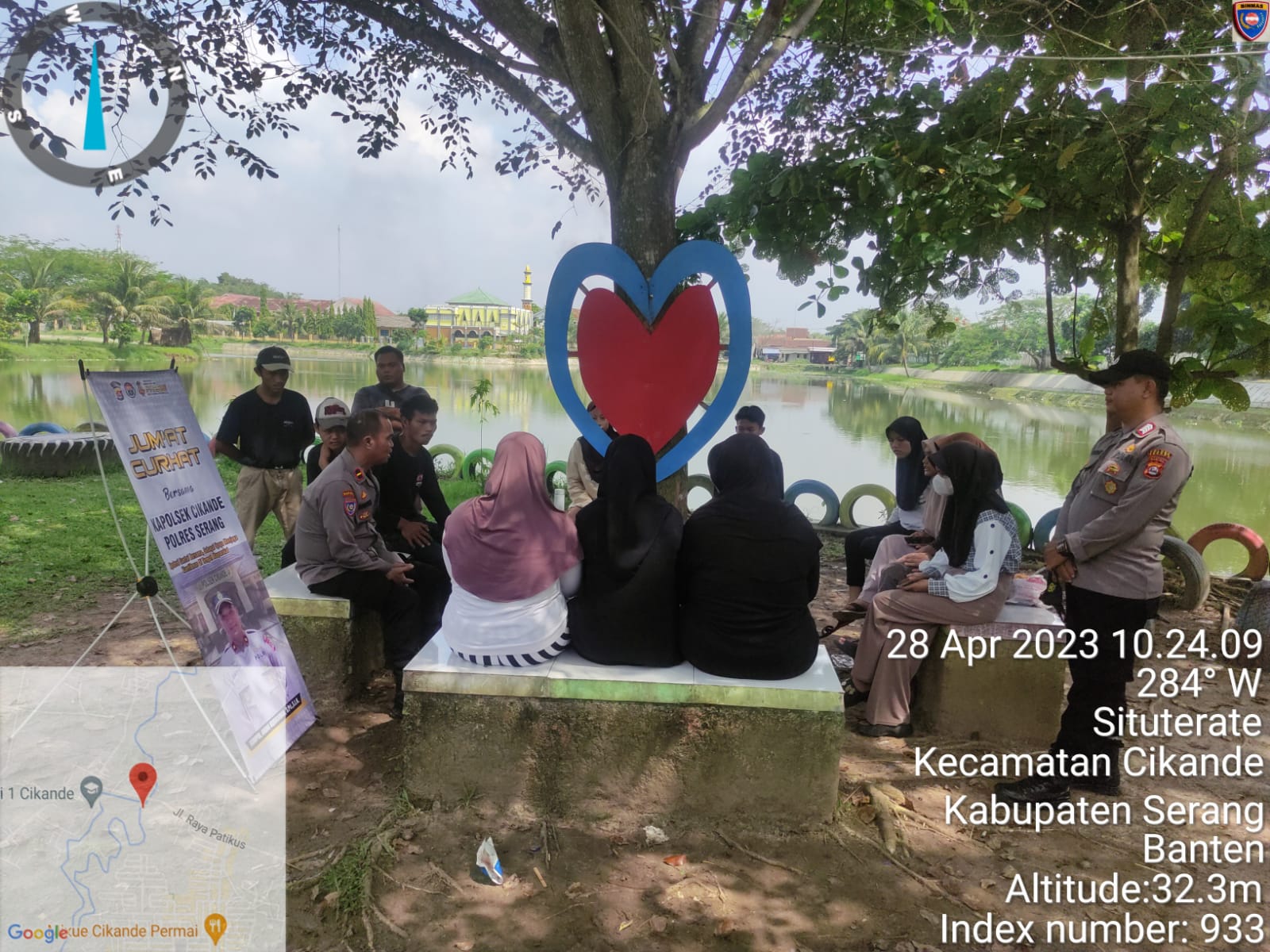 Melalui Jum’at Curhat, Polsek Cikande Serap Aspirasi Masyarakat saat Berkunjung di Objek Wisata Danau Si