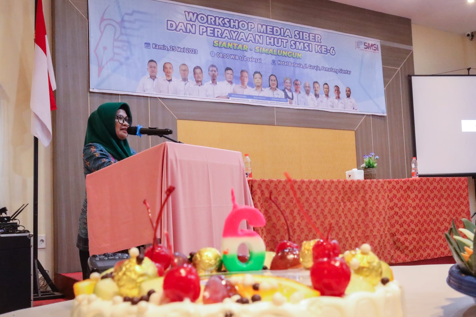 Walikota dr Susanti Terima Penghargaan di Acara Workshop dan Perayaan HUT ke-6 SMSI