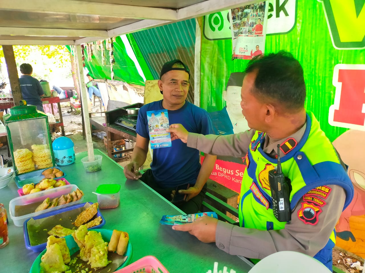 Operasi Patuh Candi Tahun 2023, Polres Karanganyar Dihari ke 5 Sosialisasi Hingga ke Warung-warung Kopi