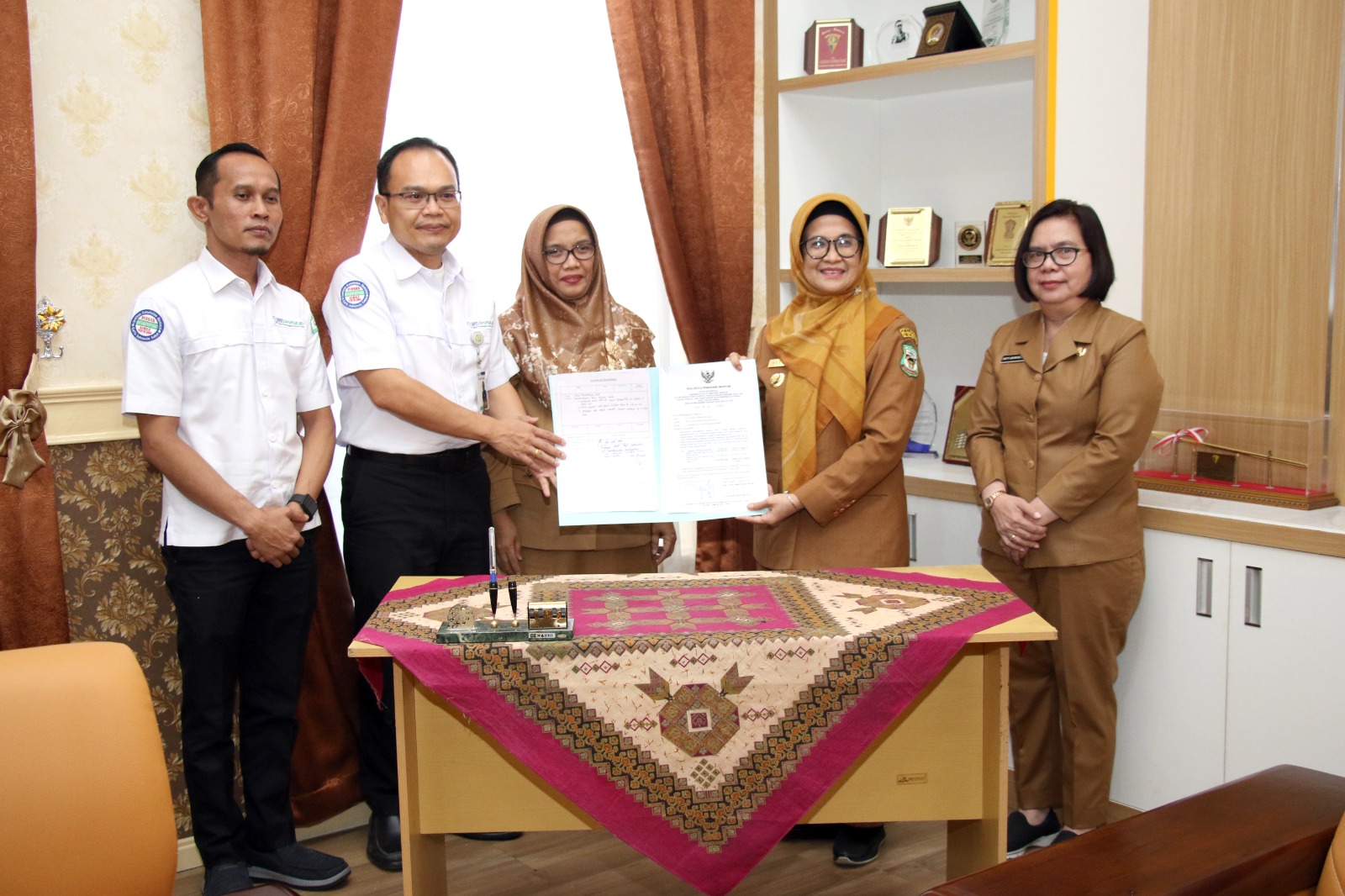 Wali Kota dr Susanti Dapat Penghargaan Dari BPJS Siantar