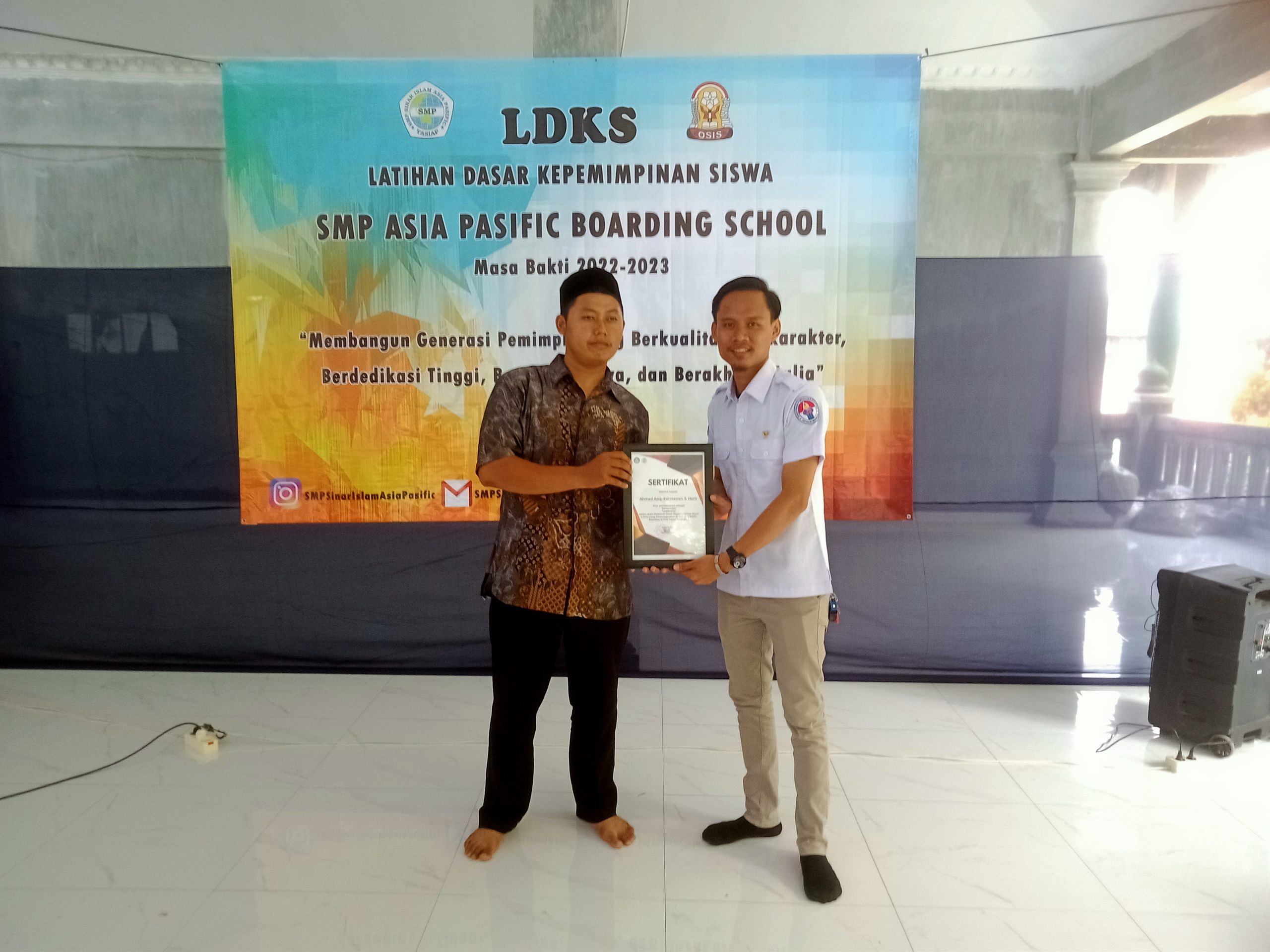 Berbagi Pengalaman di LDKS SMP Asia Pasific, Alumni PKPMN ini Dokrin Siswa untuk Menjadi Pemimpin Masa Depan  