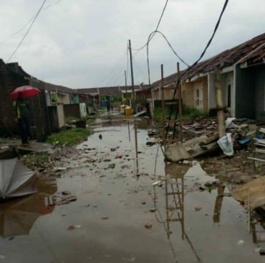 Puting Beliung Terjang Kawasan Bandung, 50 Rumah Mengalami Kerusakan