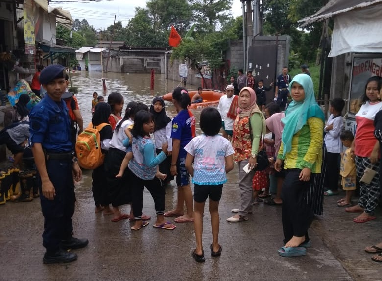 Curah Hujan Tinggi, Puluhan Rumah di Kelurahan Bunder Terendam Banjir