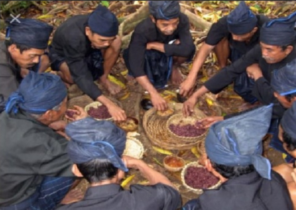 Mengenal Lebih Dekat Peradaban Suku Bugis Kajang AMMA, TOA