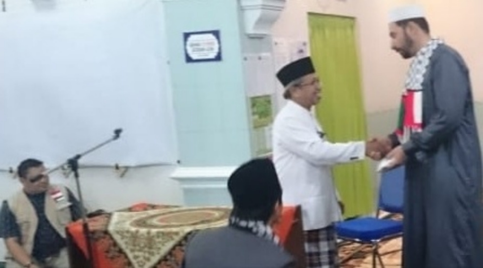 Ulama Palestina Berkunjung Ke Masjid Nurul Haq