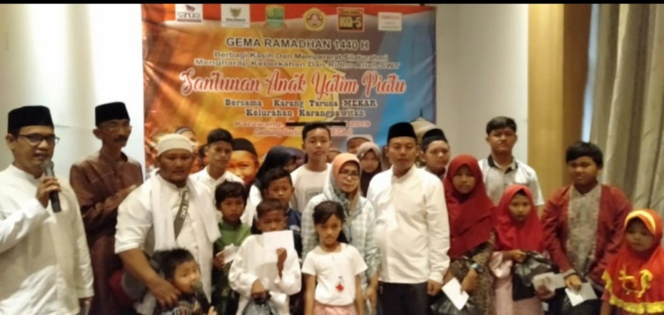 Berikan Kebahagian Yatim Piatu, Rahmat Toleng Santuni Ratusan Anak Yatim