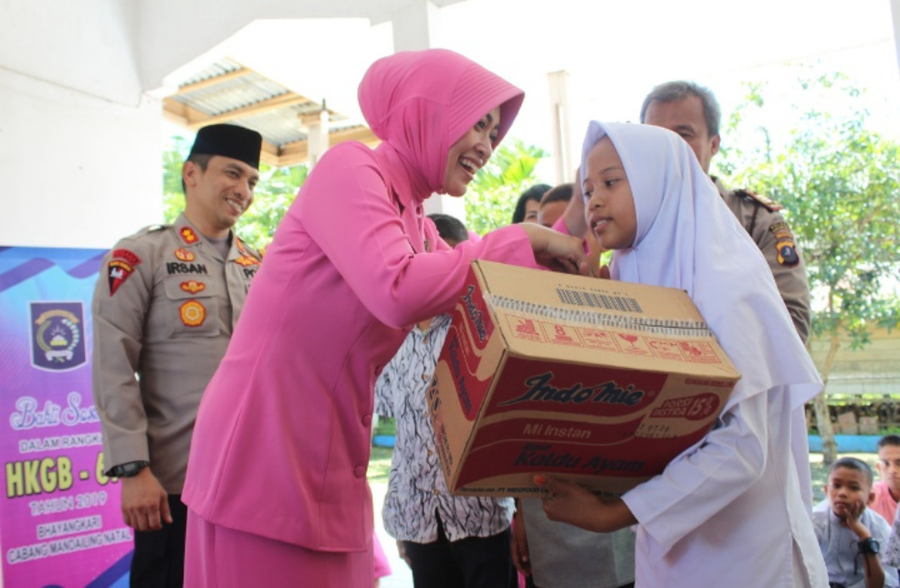 Jelang HUT Bhyangkara ke-73, Polres Madina Kunjungi Panti Asuhan