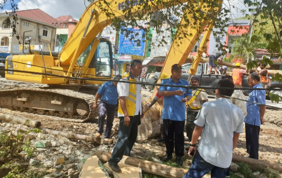 PDAM Jayapura : Pasca Pelebaran Jln Utama TMP – Padang Bulan Distribusi Air Bersi tetap Lancar