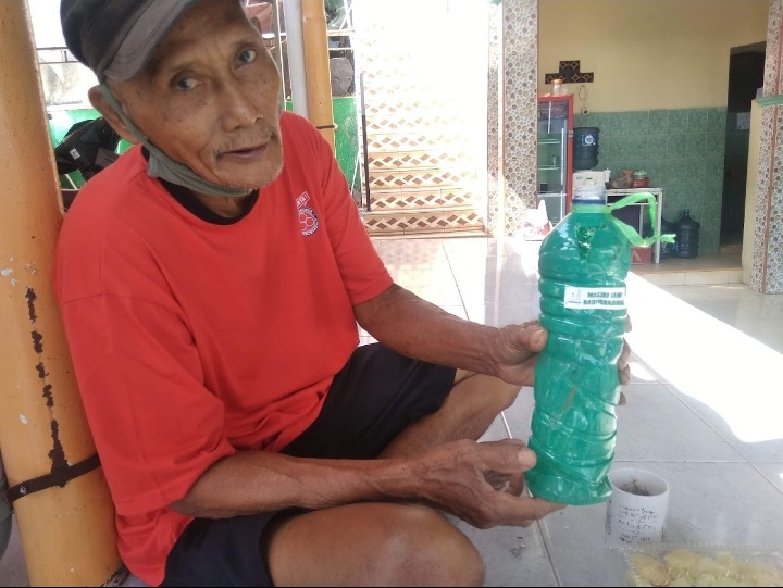 Kisah Inspiratif Gerakan Sosial ” Klenengan” Pembangunan Masjid Jami Darurrahmah  Gunakan Botol Be