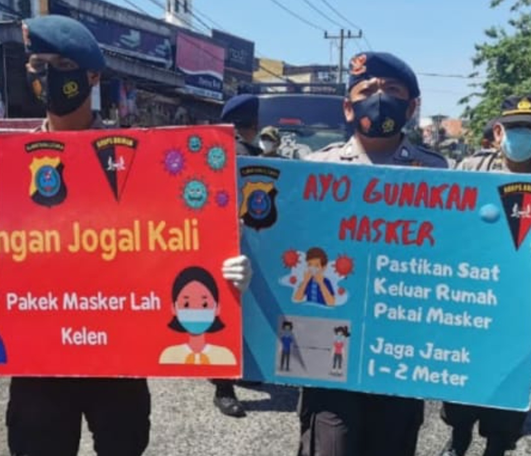 Brimob Poldasu Melakukan Disinfeksi Skala Besar Bersama Unsur 3 Pilar Kota Medan