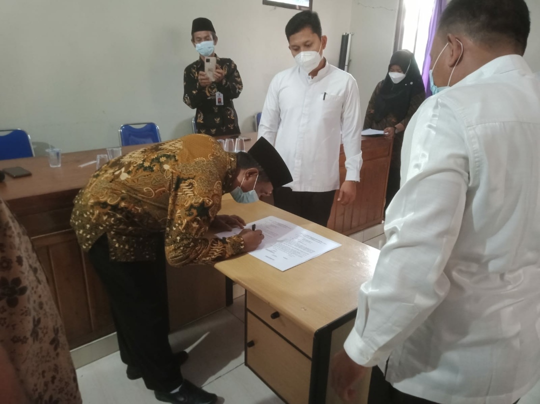 Sertijab Kepala desa Pangkat Digelar secara terbuka di Aula desa Pangkat Kecamatan Jayanti