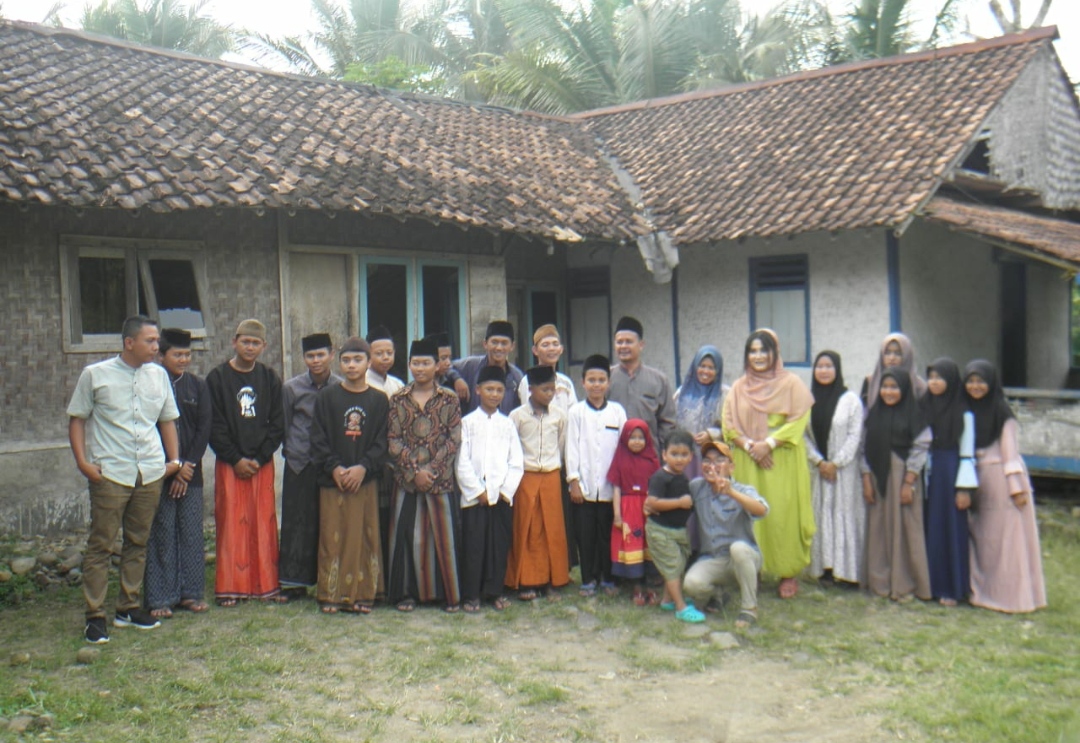 Madam Kin Dan Yin Ara Mengunjungi Pondok Pesantren Al – Mubayin Di Banten