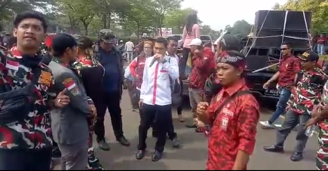 Tidak Ada Perwakilan Dari PT IGL, Aksi Damai Berlanjut Ke Gedung DPRD Kab, Tangerang