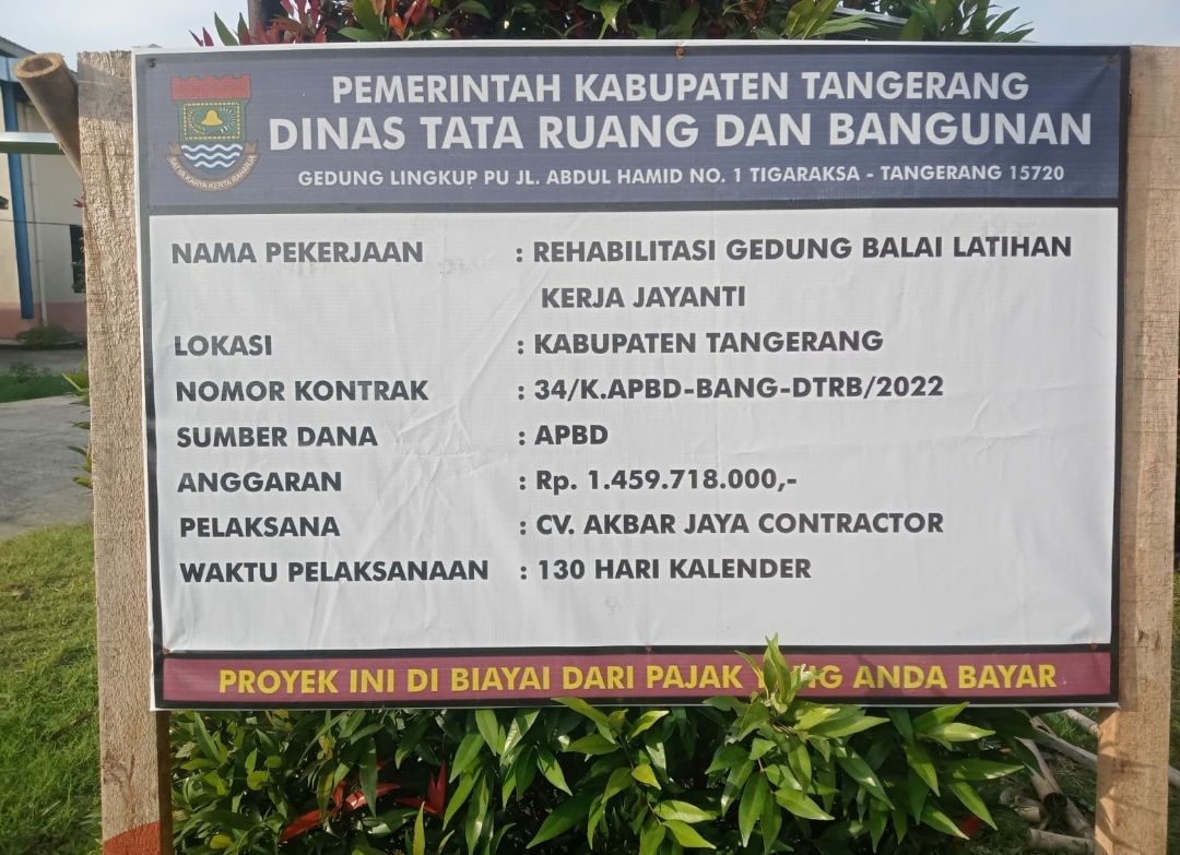 Proyek rehabilitasi gedung pelatihan kerja di BLK Jayanti Biarkan Pekerja tanpa K3