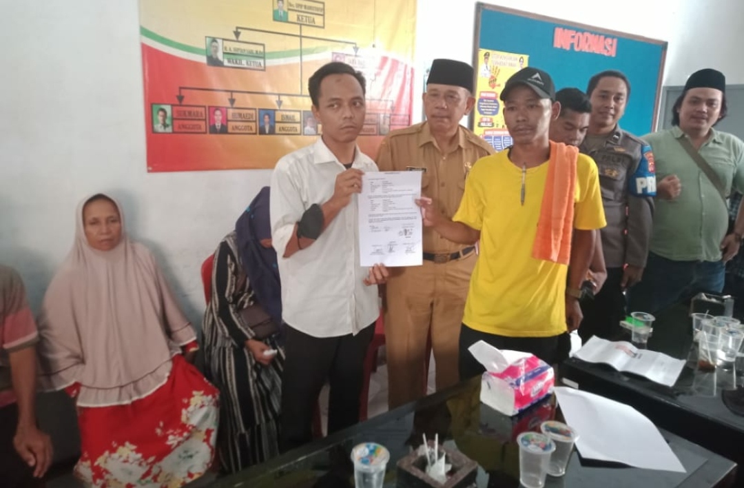 Kepala desa beserta BPPKB mediasi dugaan adanya pihak ke 3 dalam rumah tangga warga di Koper Kresek