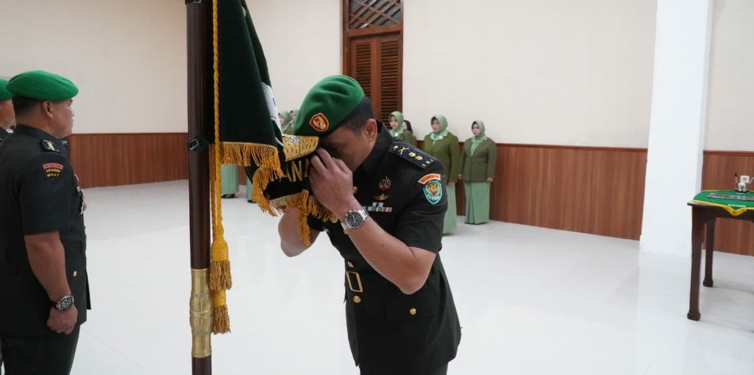 Danrem 061/SK Brigjen TNI Rudy Saladin, MA Memimpin Corp Raport Sertijab dan Tradisi Satuan Kasiops Kasrem 061