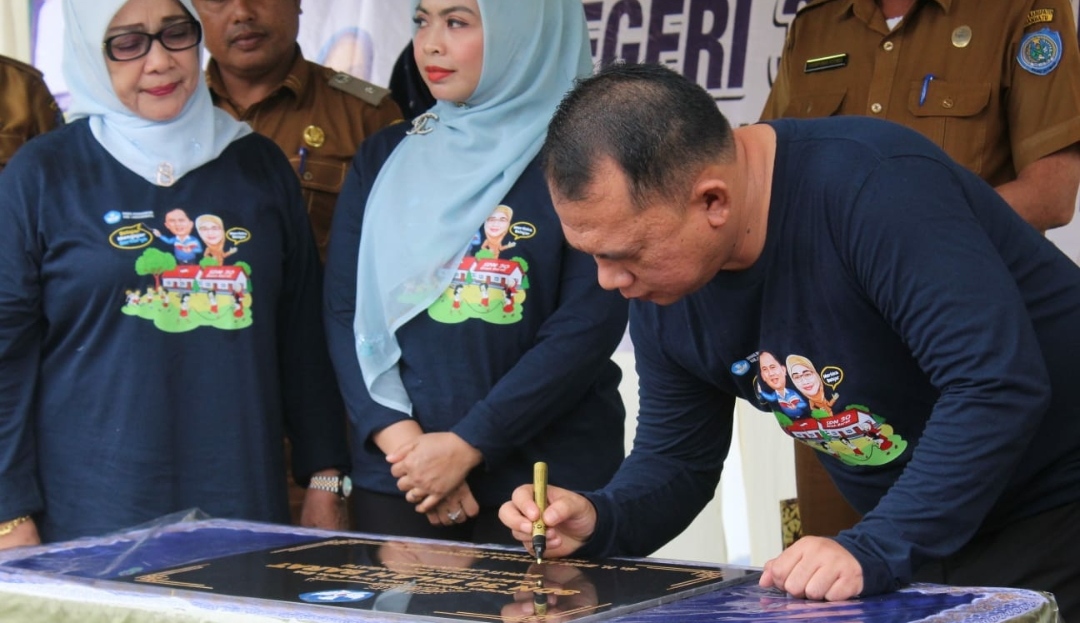 Bupati Labuhanbatu Resmikan SD Negeri 30 Bilah Barat