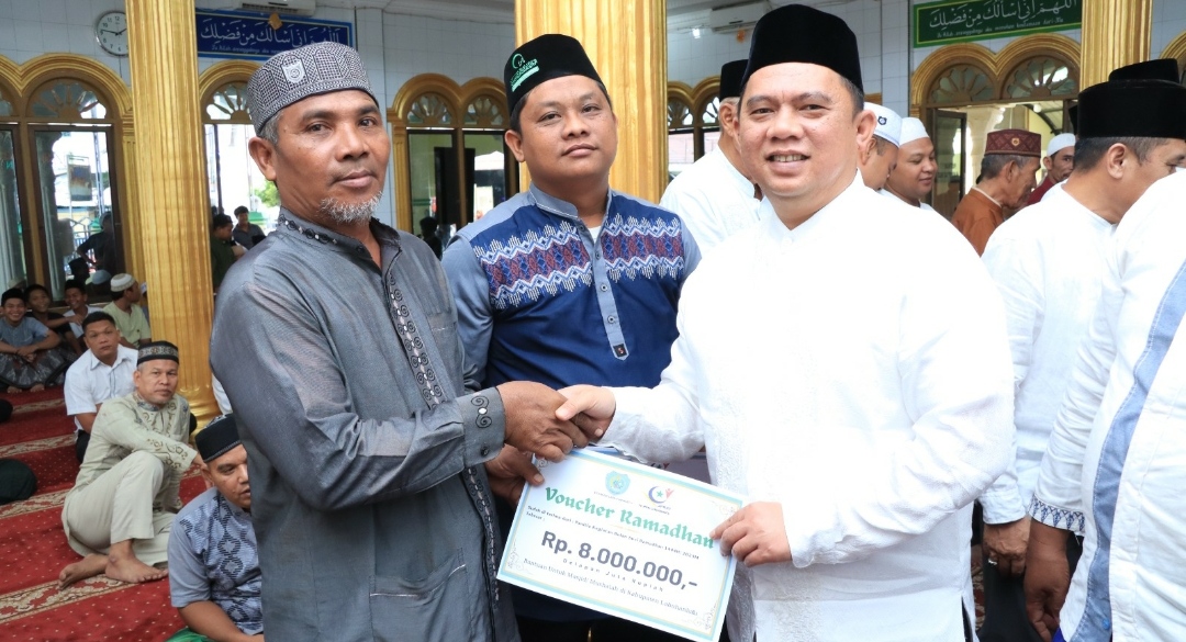 Safari Ramadhan di Masjid Jami Nurul Huda, Bupati Berharap Silaturahmi Tetap Terjaga