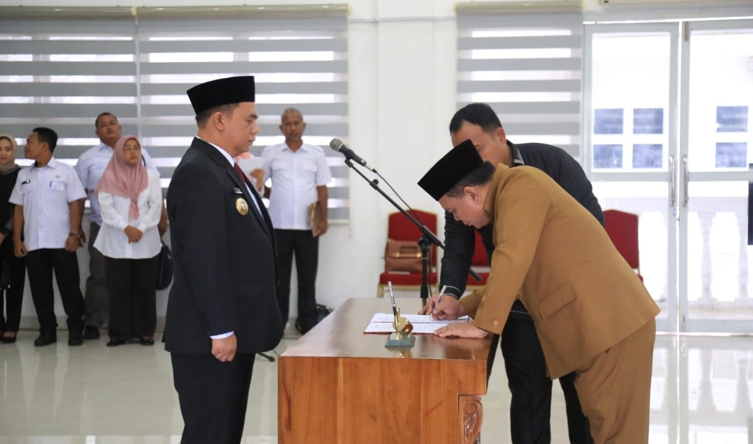 Bupati Labuhanbatu Lantik Ir. Hasan Heri Rambe Sebagai Sekda