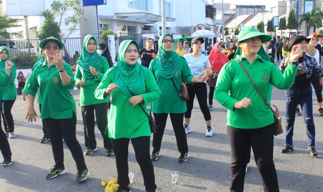 Persit KCK Cabang XXXVI Kodim 0209/LB meriahkan CFD