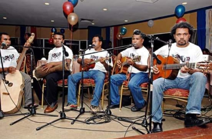 Ferry Marisan, Seniman dan Direktur Elsham Papua Pejuang Musik Akustik Tutup Usia