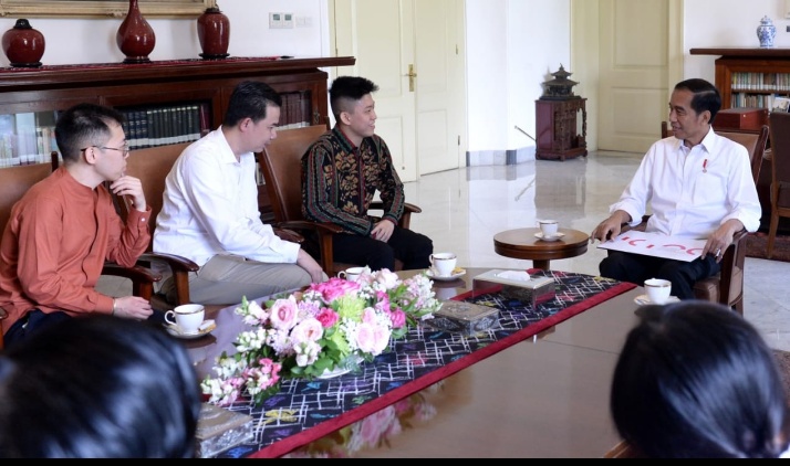 Presiden Jokowi Bertemu Rapper Rich Brian di Istana Bogor
