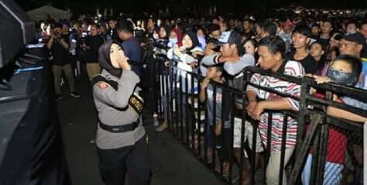 Malam Puncak Kemeriahan HUT Bhayangkara Ke 73 di Surabaya