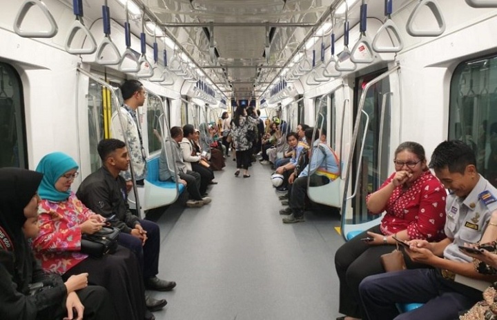 Kondisi Park and Ride MRT Jakarta Semrawut