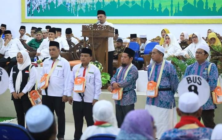 Plt. Bupati Labuhanbatu Melepas 386 Calon Haji Asal Labuhanbatu