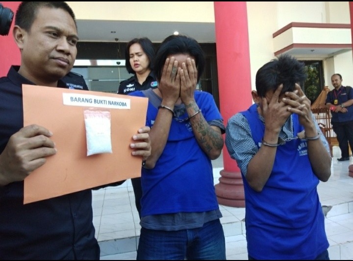 2 Pelaku Jaringan Soko Beneh Sampang Madura Diamankan Satreskoba Polrestabes Surabaya