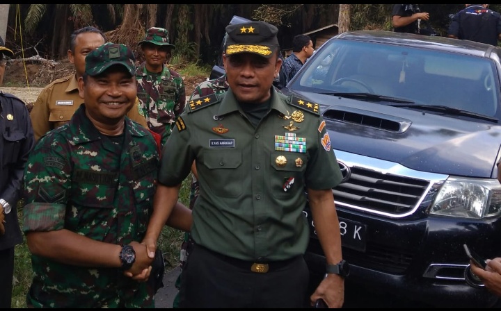 Peran Penting Babinsa Sebagai Ujung Tombak Pembinaan Teritorial Dalam Menyukseskan TMMD ke 105