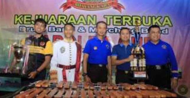 Kejuaraan Drumband Piala Kapolda Jawa Timur Usai Digelar di Universitas Pembangunan Nasional (UPN) Veteran Sur