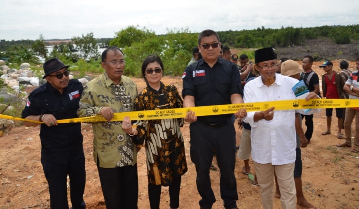 Warga Batam Tuntut Kementerian LHK Bebaskan Pembangunan Rumah Layak Huni