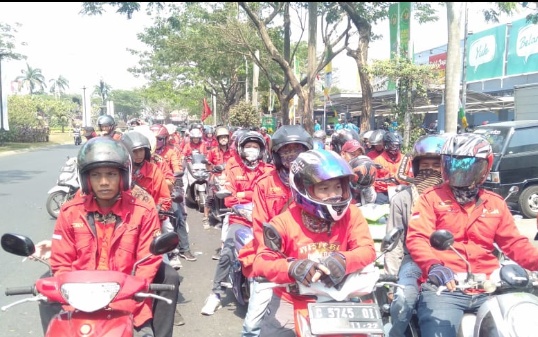 Ribuan Buruh Tangerang Bergerak Ke JakartaTolak UU Ketenagakerjaan