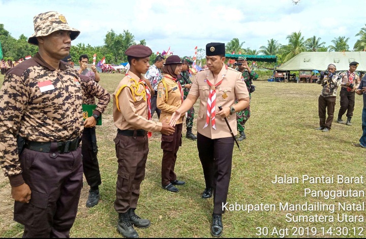 Dandim 0212/Tapsel Pimpin Upacara Pembukaan Perkemahan Bakti Saka Wira Kartika Kodim 0212/Tapsel