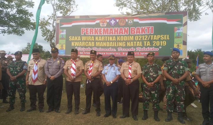 Camat Natal Pimpin Upacara Penutupan Perkemahan Bakti Saka Wira Kartika Kodim 0212/Tapsel