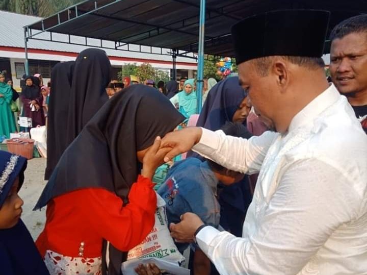 Bupati Labuhanbatu Santuni Anak Yatim Piatu Di Kecamatan Bilah Hilir