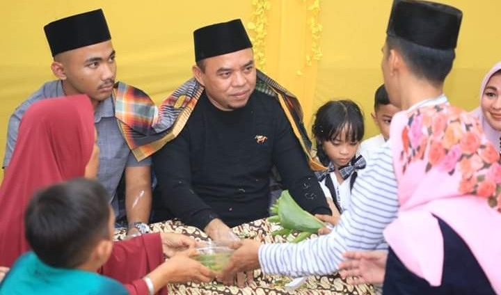 Menjadi Bupati, Andi Suhaimi Memohon Do’a Restu Ke Ibunya