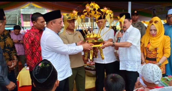 Bupati Labuhanbatu Bersama Dandim 0209/lb, Upah Upah 78 Anak Tidak Mampu