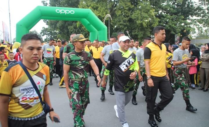 Bupati, Dandim, dan Kapolres Labuhanbatu Lepas Ribuan Peserta Jalan Santai