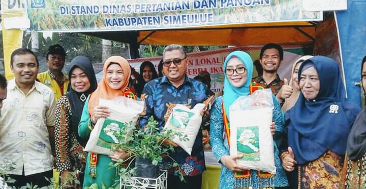 Istri Plt. Gubernur Aceh Launching RGG Di Desa Alus Alus