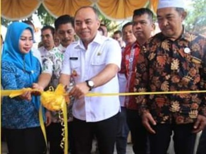 Bupati Labuhanbatu Resmikan Pusat Oleh-Oleh Labuhanbatu